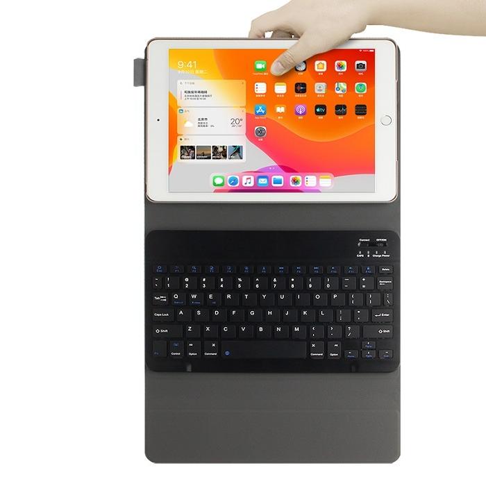 Apple iPad 第9世代 64GB Wi-Fi 本体　キーボードケース付き ipad 10.2 第9世代/第8世代 キーボード アイパッド ケース