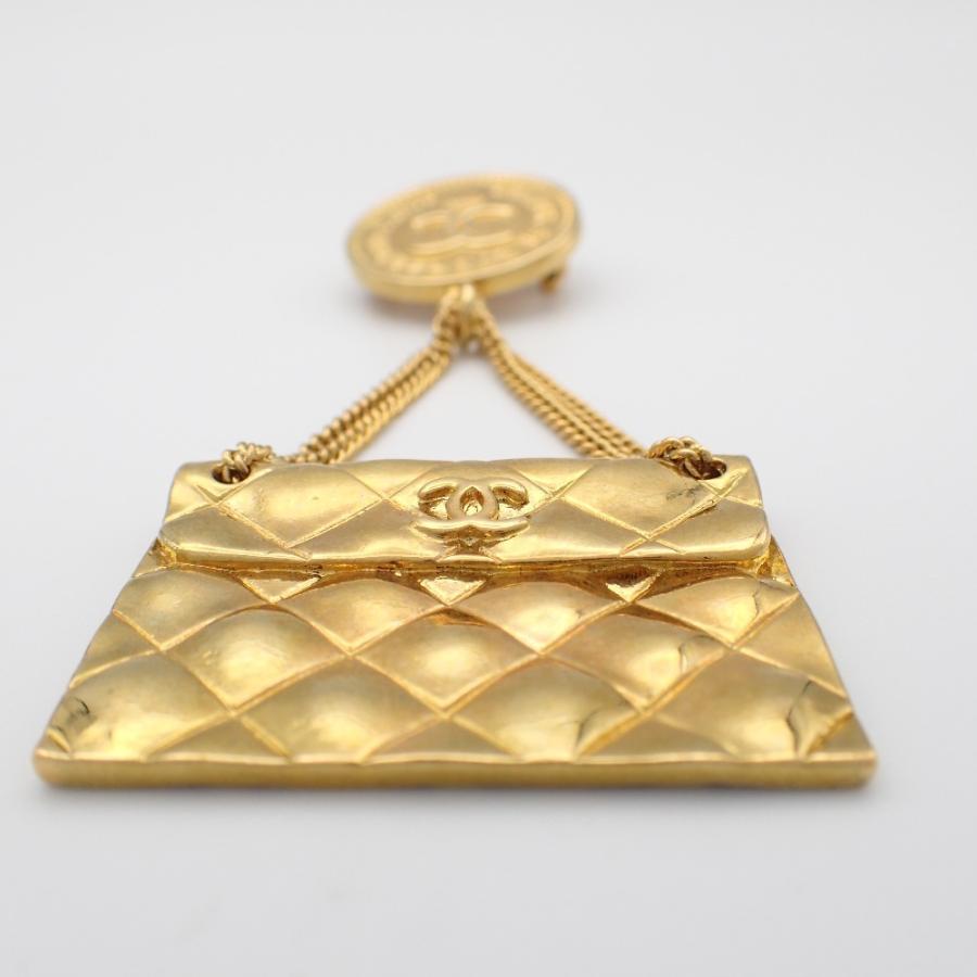 美品✨CHANEL シャネル　ブローチ　ココマーク　バッグ　マトラッセ　ゴールド CHANEL（シャネル） 94P マトラッセ バッグxココマーク メダル