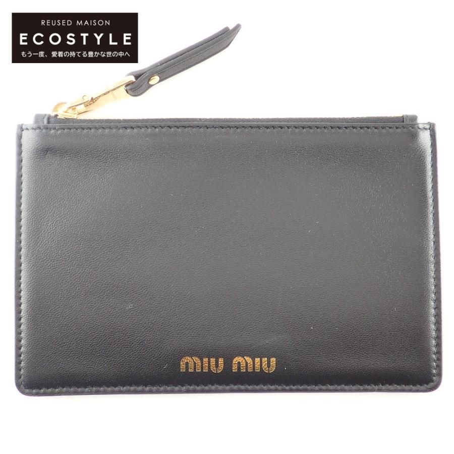 miu miu（ミュウミュウ） 美品 レザー フラット ポーチ ブラック 