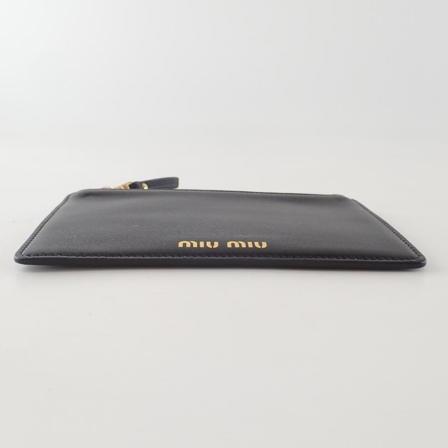 miu miu（ミュウミュウ） 美品 レザー フラット ポーチ ブラック 
