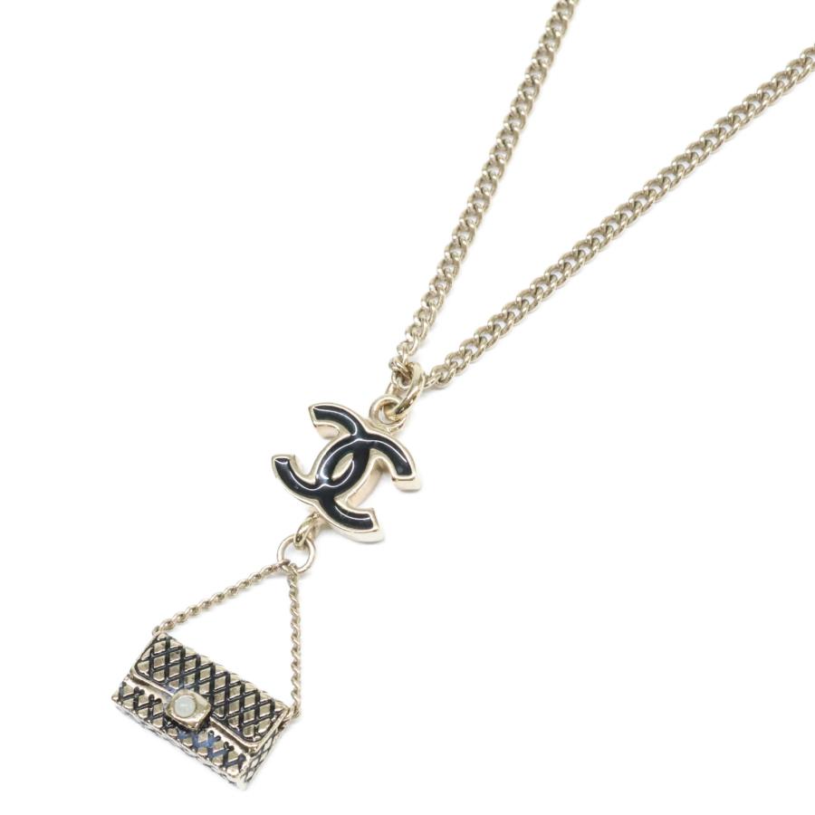 CHANEL 美品 シャネル 07P CCココマーク マトラッセバッグ CHANEL 美品 シャネル 07P CCココマーク マトラッセバッグ