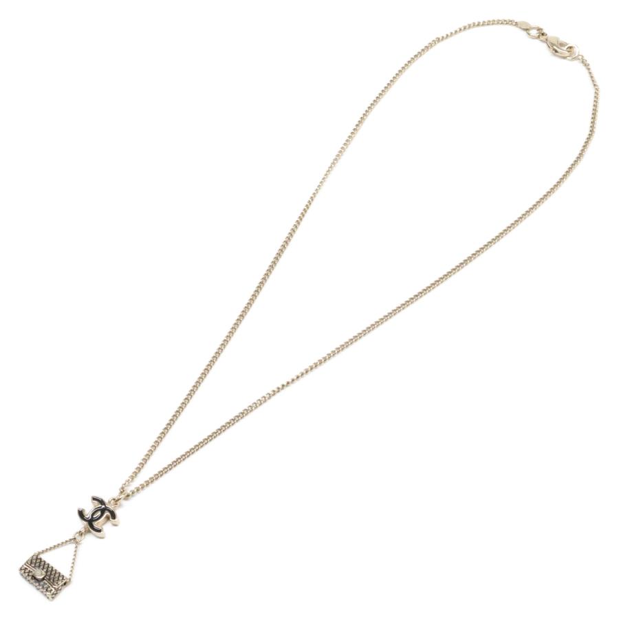 CHANEL 美品 シャネル 07P CCココマーク マトラッセバッグ CHANEL 美品 シャネル 07P CCココマーク マトラッセバッグ