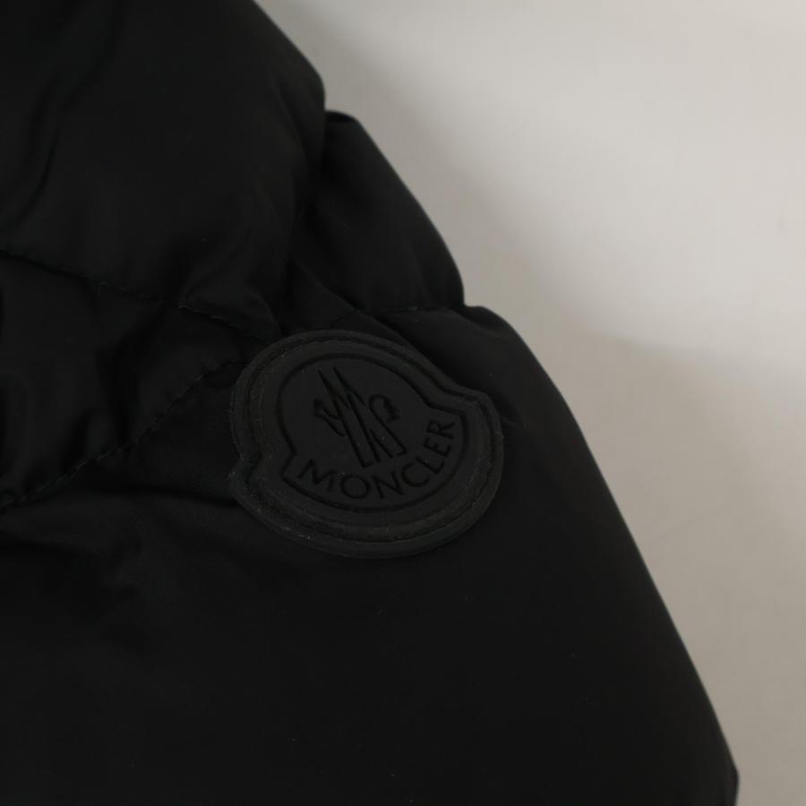 MONCLER（モンクレール） LAVEDA ラバーロゴワッペン ダウンジャケット