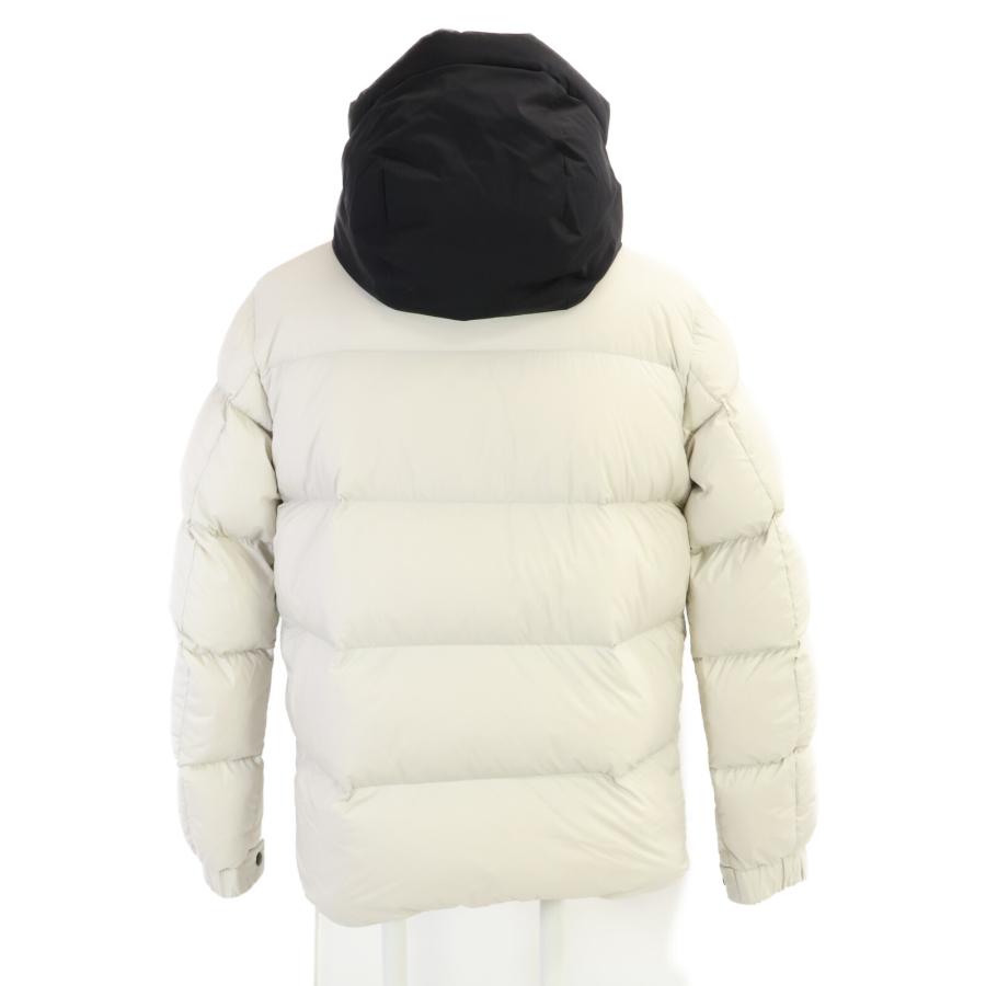 MONCLER（モンクレール） 新品同様 MADEIRA マデイラ ダウンジャケット