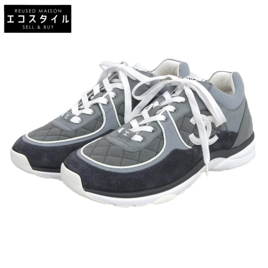 CHANEL グレー スエード スニーカー CHANEL グレー スエード スニーカー