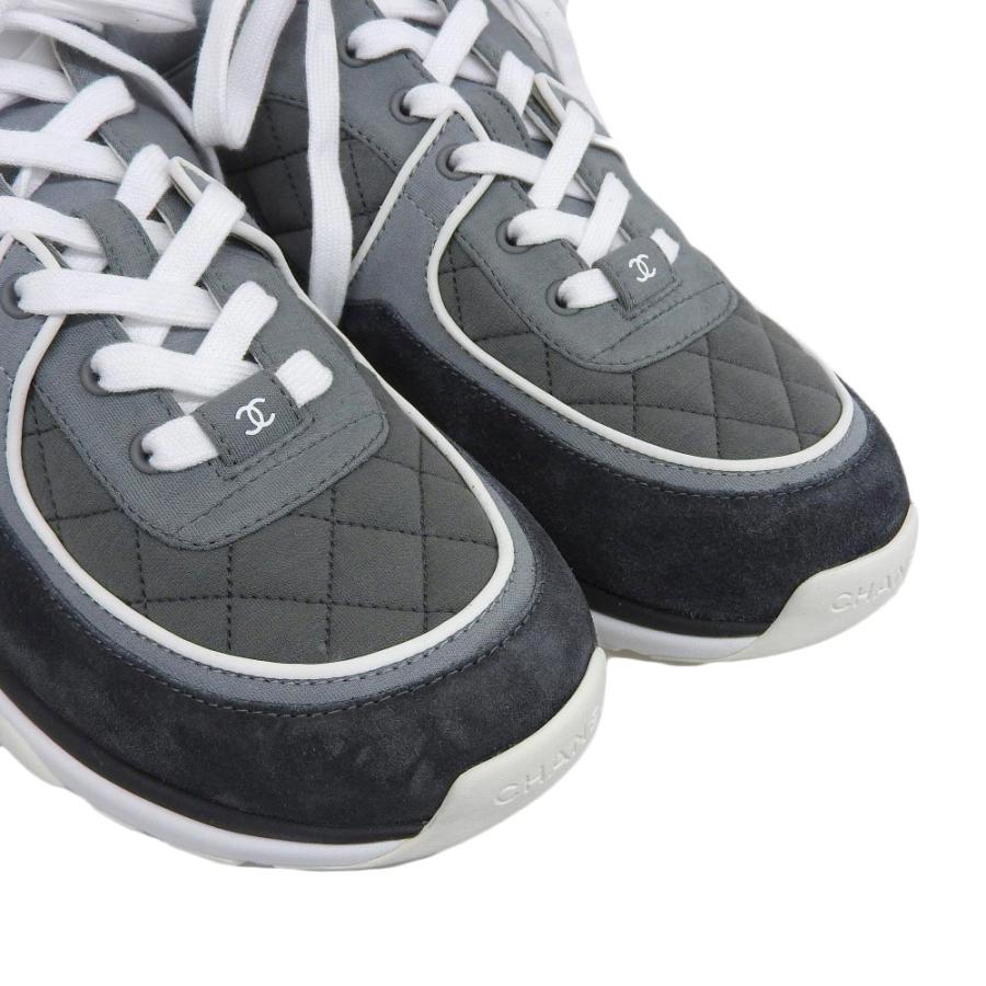 CHANEL グレー スエード スニーカー