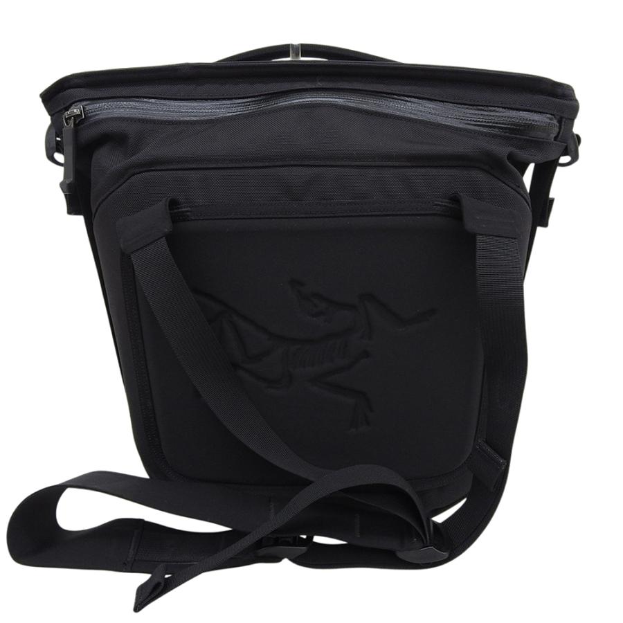 Arc'teryx ★ARRO8ショルダーバッグ ブラック とてもかっこいい素敵 ARC'TERYX（アークテリクス） ARRO 8 ショルダーバッグ メンズ 黒