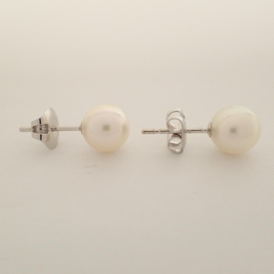 新品同様 TASAKI タサキ E-P700-18KWG 750刻印 7mmあこや真珠 スタッド