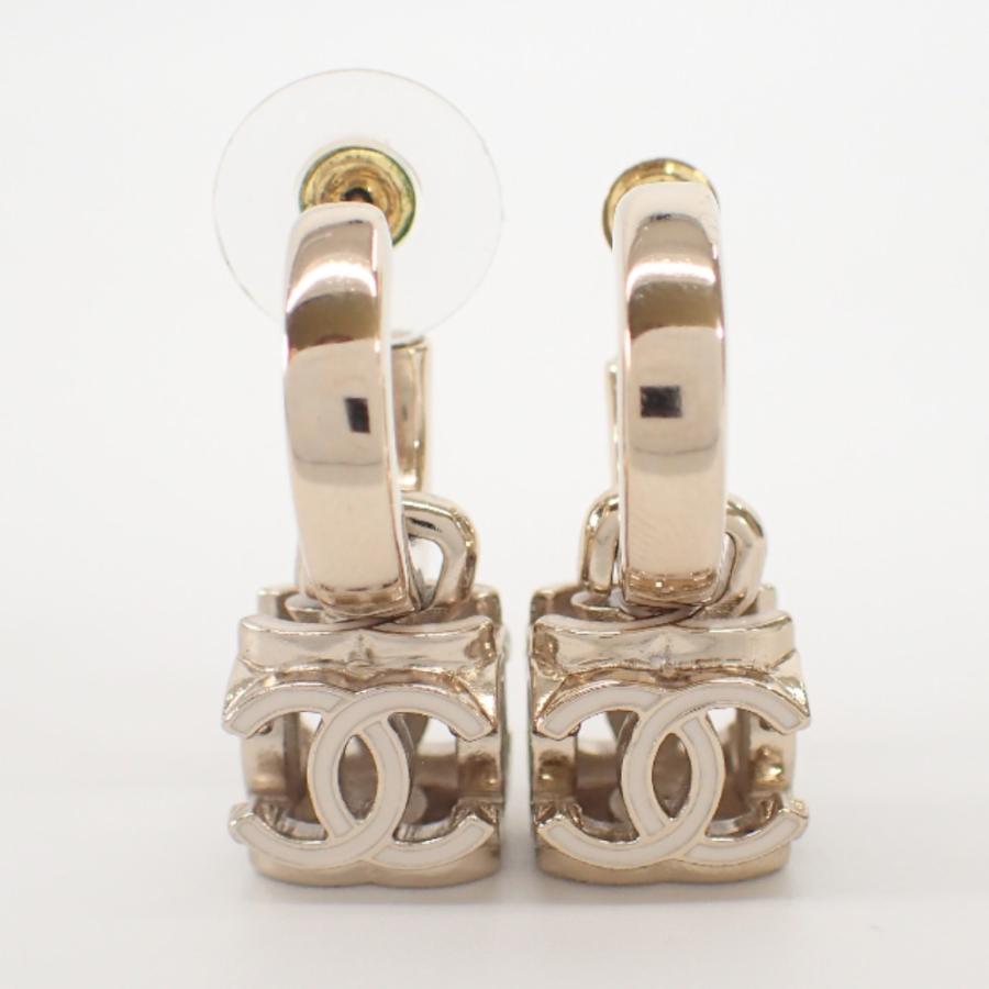 CHANEL（シャネル） A22K ココマーク フープ ピアス シルバー