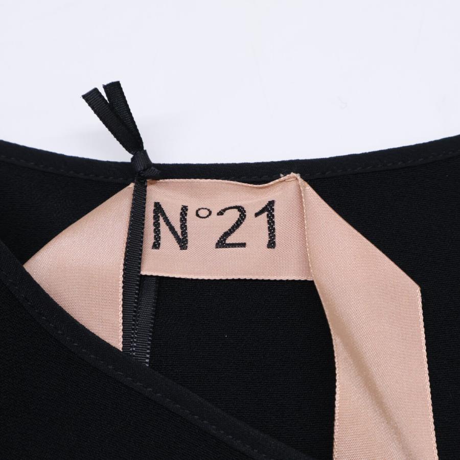 新品同様/ N゜21 ヌメロ ヴェントゥーノ リボンデザイン ノースリーブ