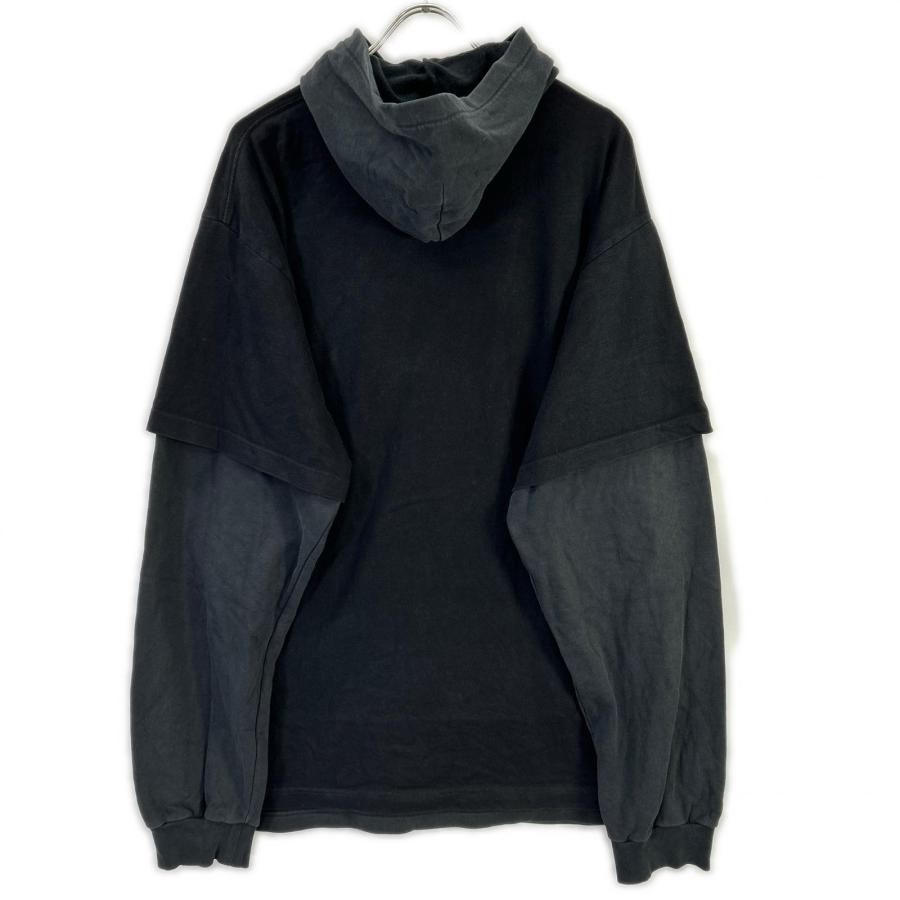 BALENCIAGA（バレンシアガ） 681029 グラフィックロゴ レイヤード