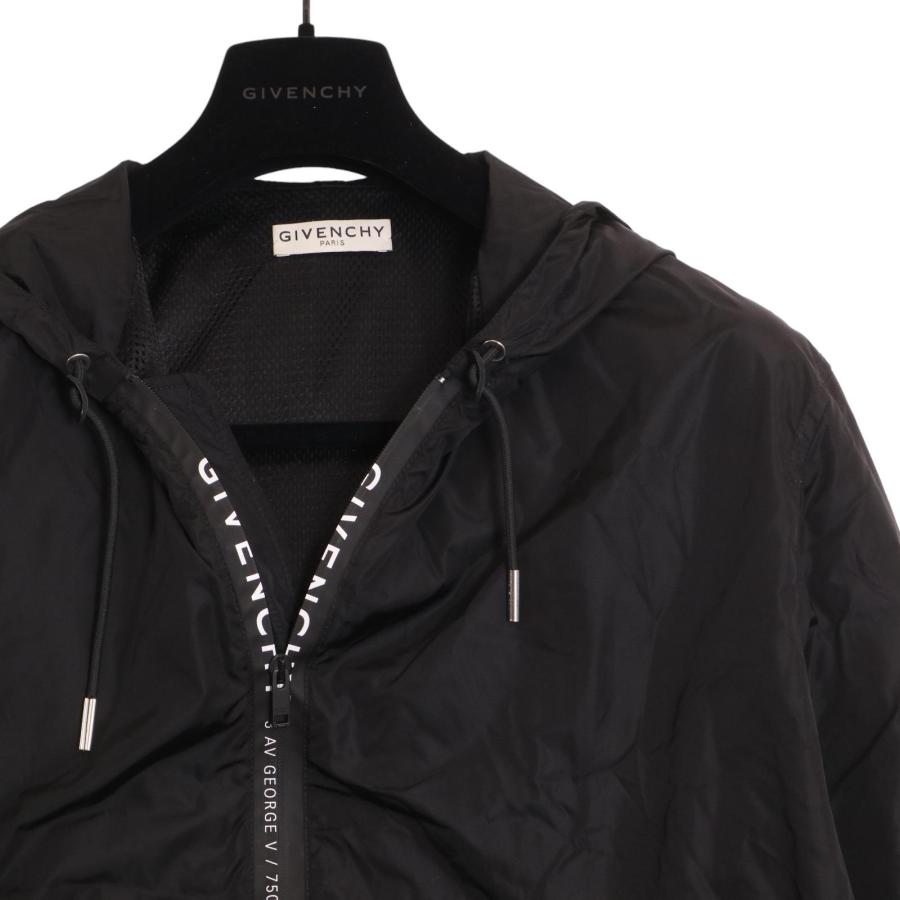 GIVENCHY ジバンシィ ナイロン ジャケット BM00KQ109A 襟ロゴ GIVENCHY ジバンシィ ナイロン ジャケット BM00KQ109A 襟ロゴ