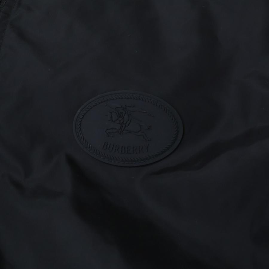 新品/国内正規 BURBERRY バーバリー 8110371 ノヴァチェック リバーシブル フーディジャケット M ブラック/ベージュ メンズの画像