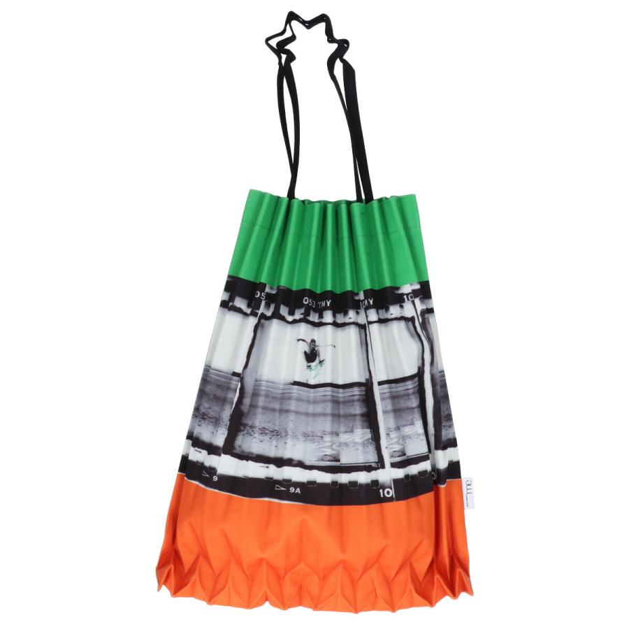 美品/ ISSEY MIYAKE イッセイミヤケ meミー M101AG681 プリーツ トート