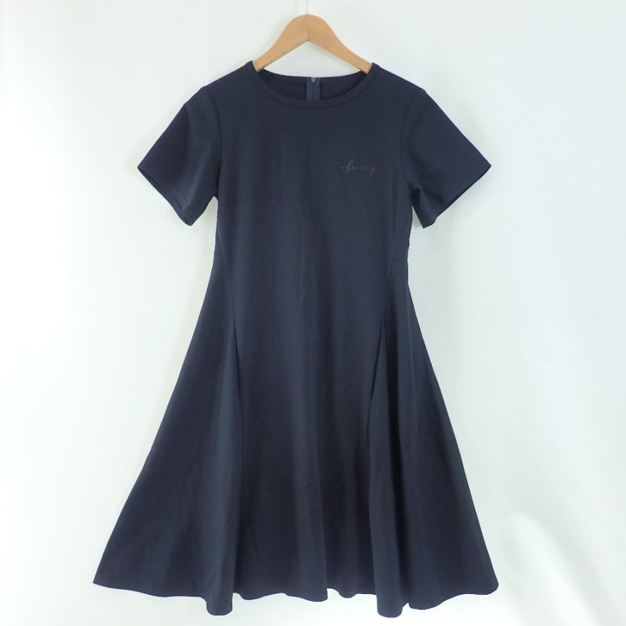 美品/ FOXEY NEW YORK フォクシーニューヨーク 41398 胸元ロゴ 美品/ FOXEY NEW YORK フォクシーニューヨーク 41398 胸元ロゴ