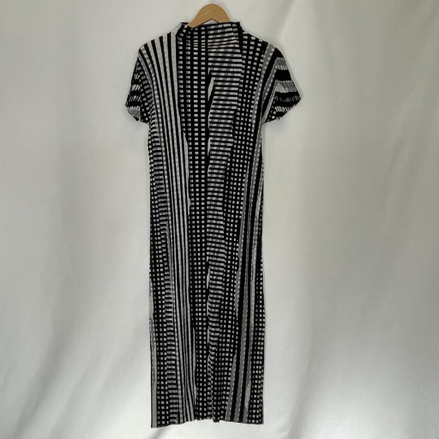 美品/ PLEATS PLEASE プリーツプリーズ PP33-JH854 総柄 プリーツ 半袖