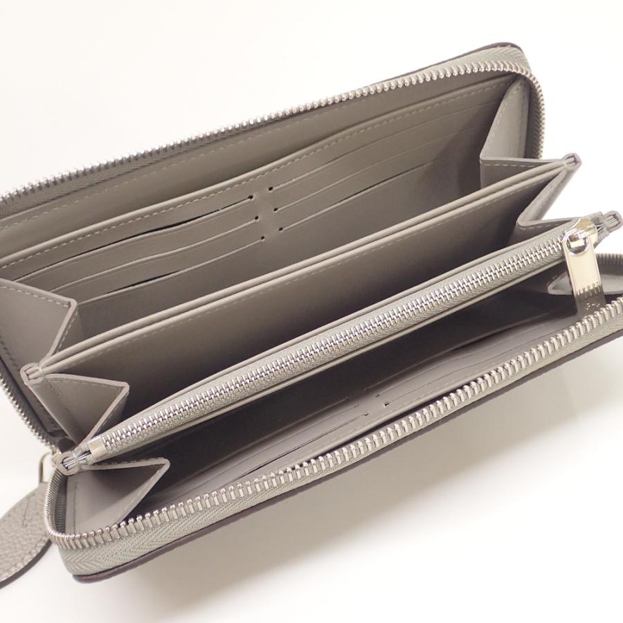 LOUIS VUITTON ルイ・ヴィトン メタリックグレー マヒナ M81642