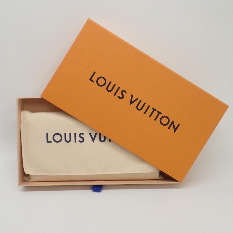 LOUIS VUITTON ルイ・ヴィトン メタリックグレー マヒナ M81642