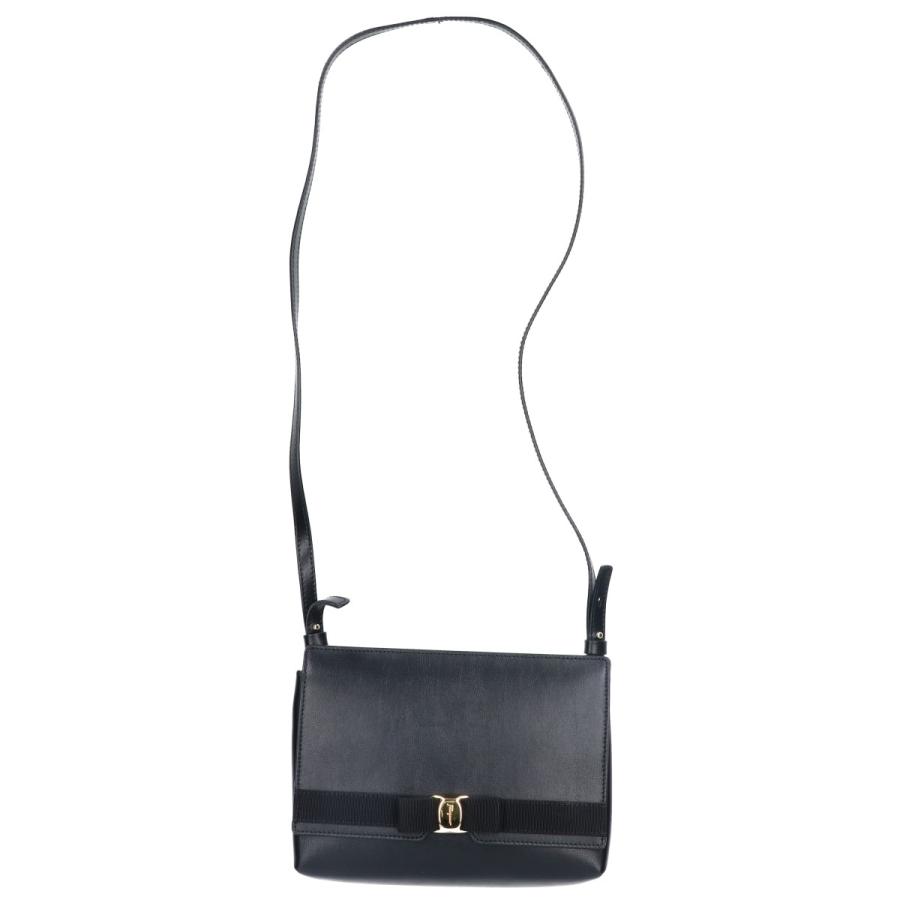 Salvatore Ferragamo サルヴァトーレフェラガモ AU-22/0012 ヴァラ