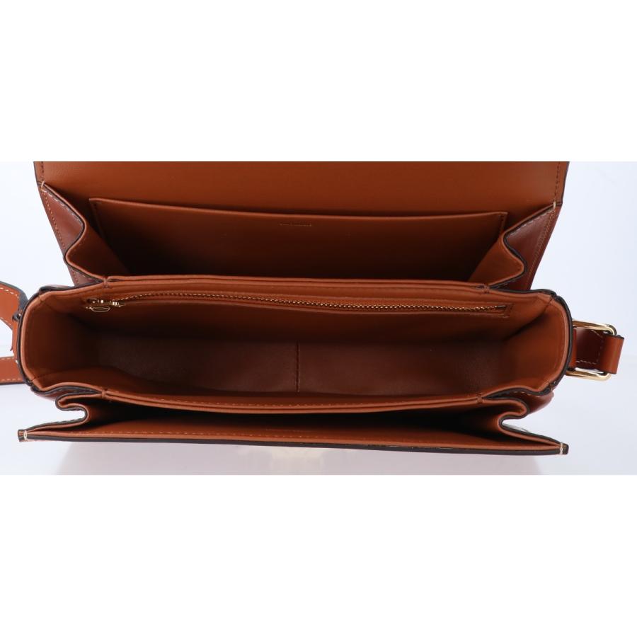 セリーヌ 新品同様 187363BFN.04LU ナチュラルカーフスキン トリオンフ クラシック ミディアム CELINE（セリーヌ） 新品同様 187363BFN.04LU ナチュラルカーフスキン