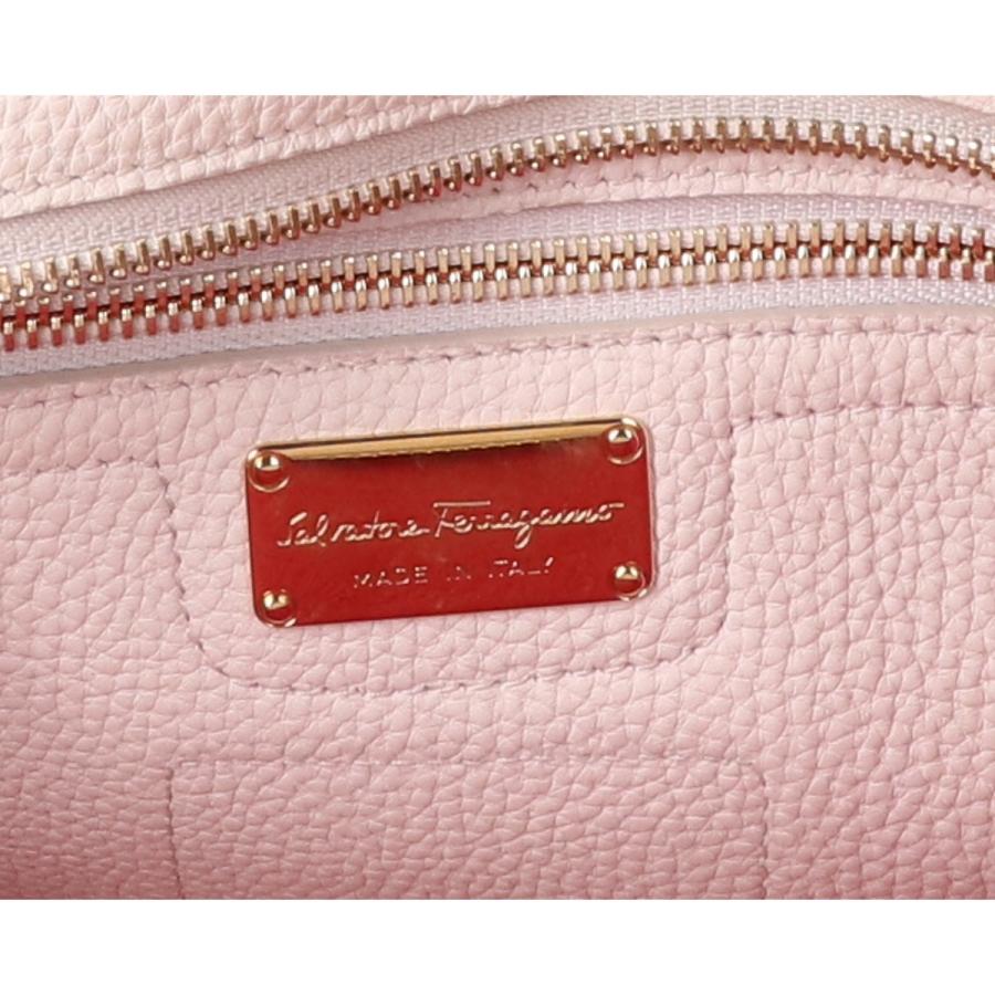 美品 Salvatore Ferragamoサルヴァトーレフェラガモ 21 F478 エイミー  