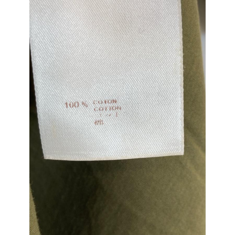 ルイ　ヴィトン　LOUIS VUITTOＮ　カーキTシャツS タグ付き LOUIS VUITTON ルイヴィトン カーキ ロゴプリント 半袖Tシャツ M