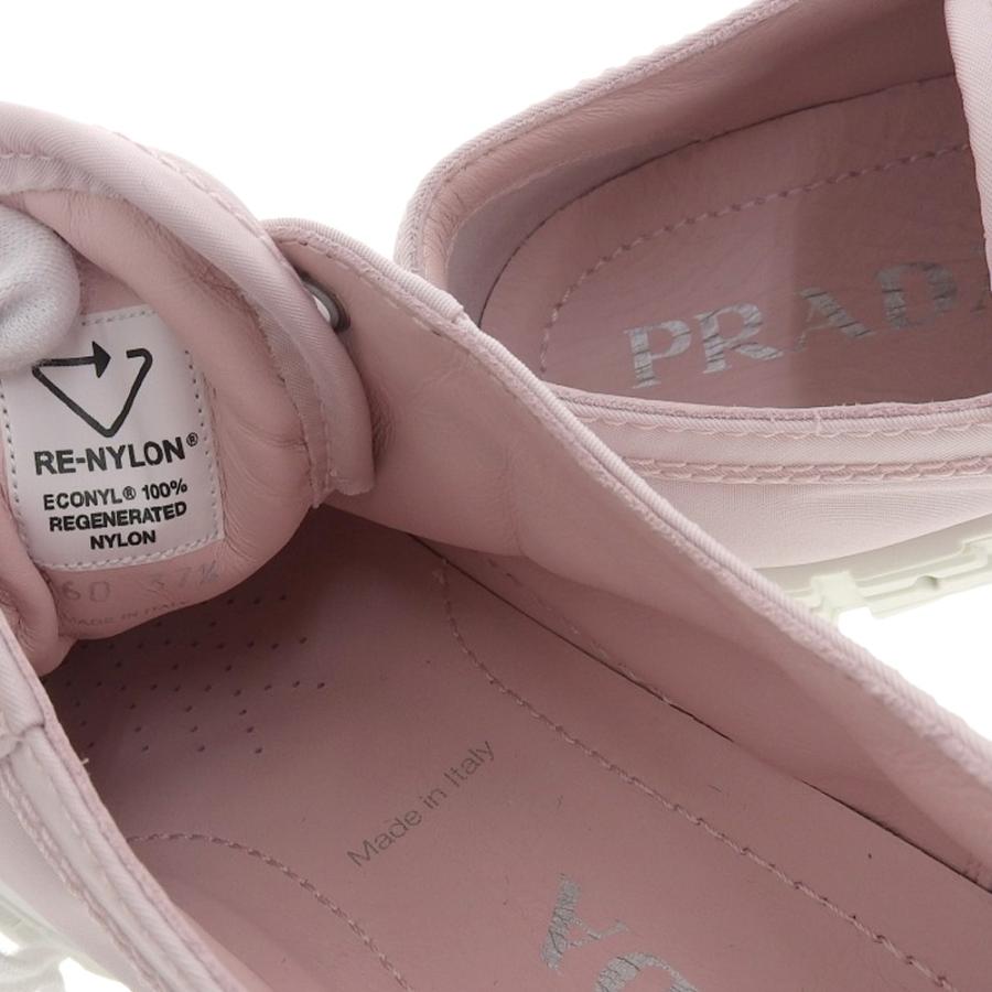 PRADA（プラダ） 新品同様 ダブルホイール ナイロン ギャバジン 