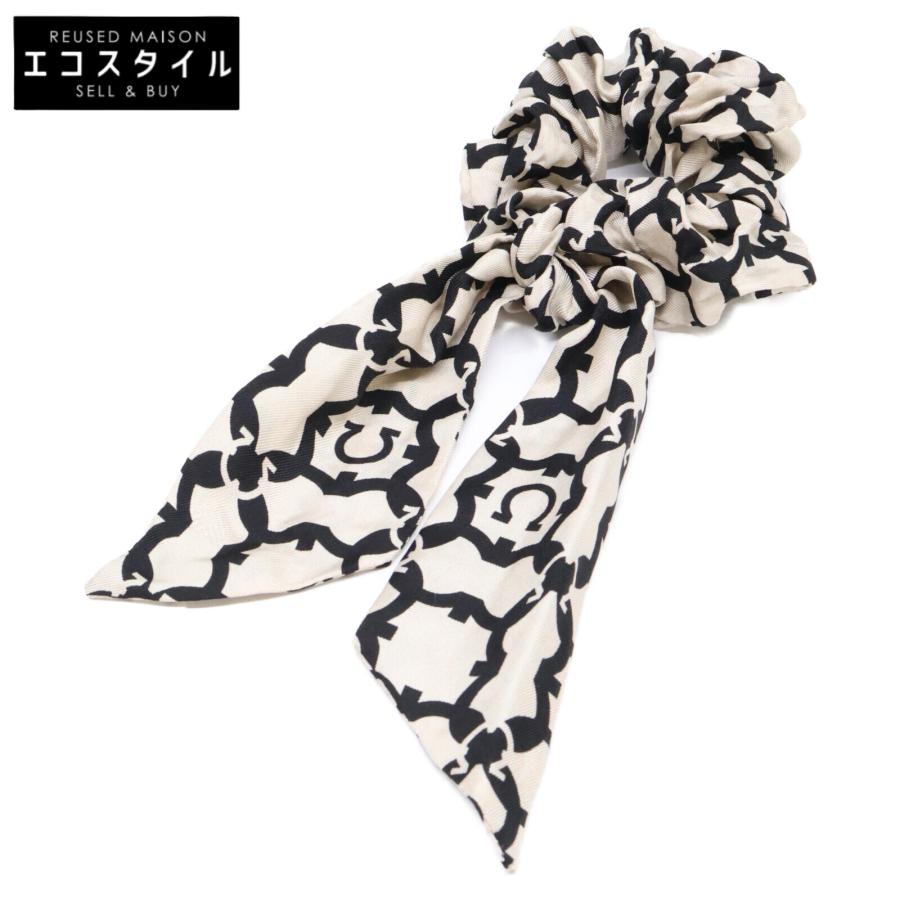 Salvatore Ferragamo サルヴァトーレフェラガモ ガンチーニ シルク  