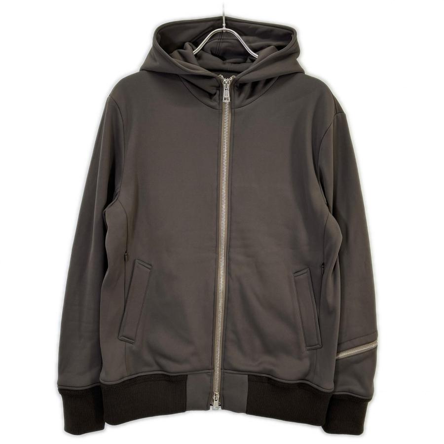 1piu1uguale3 ウノピゥウノウグァーレトレ MRB696 ブラウン TRAVEL ZIP PARKA VI 1 piu 1 uguale 3（ウノピゥウノウグァーレトレ） MRB696 ブラウン