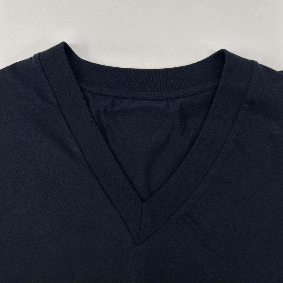 PRADA（プラダ） UJM493 ネイビー トライアングルロゴ Vネックハーフ