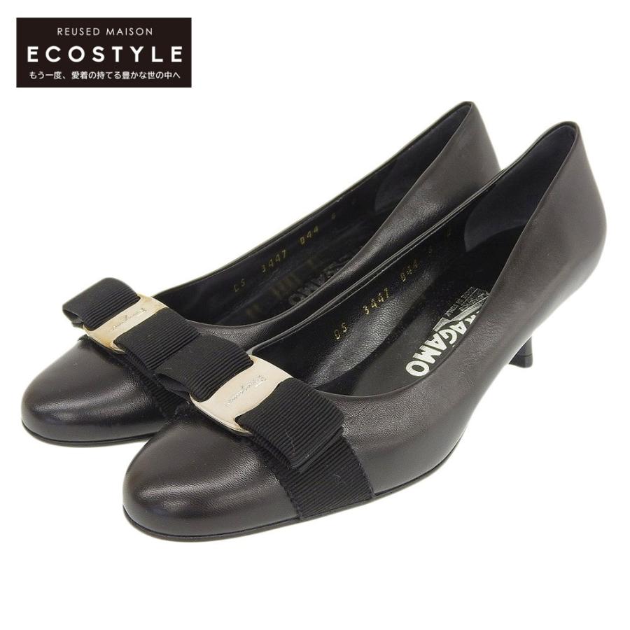 美品 Salvatore Ferragamo サルヴァトーレフェラガモ CARLA ヴァラ