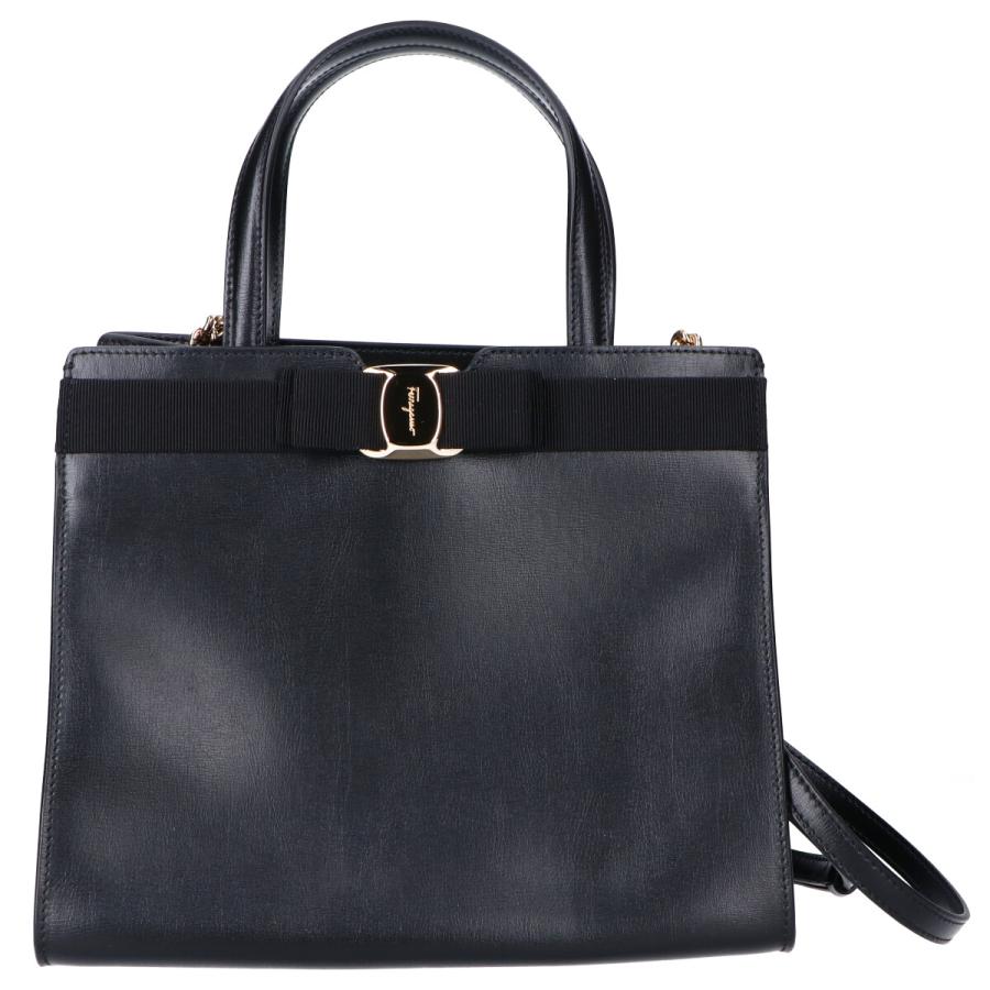 フェラガモ 黒 ベルベット パーティーバッグ タッセル付き フェラガモ