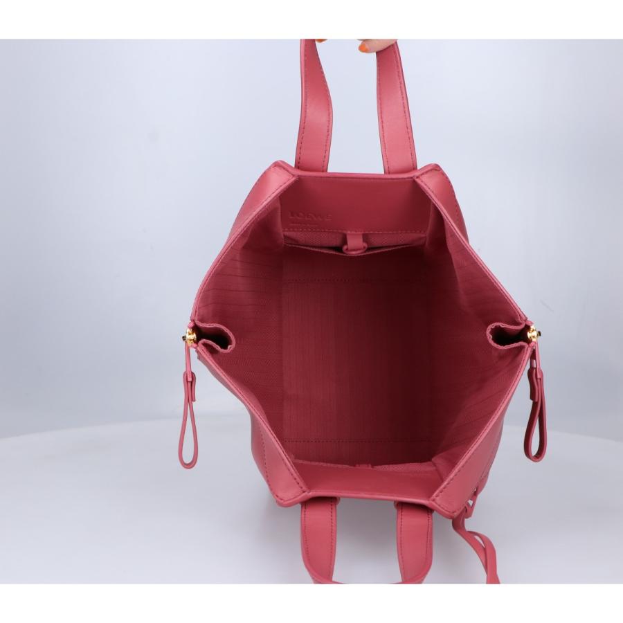 LOEWE（ロエベ） サテンカーフ ハンモックコンパクト ハンドバッグ