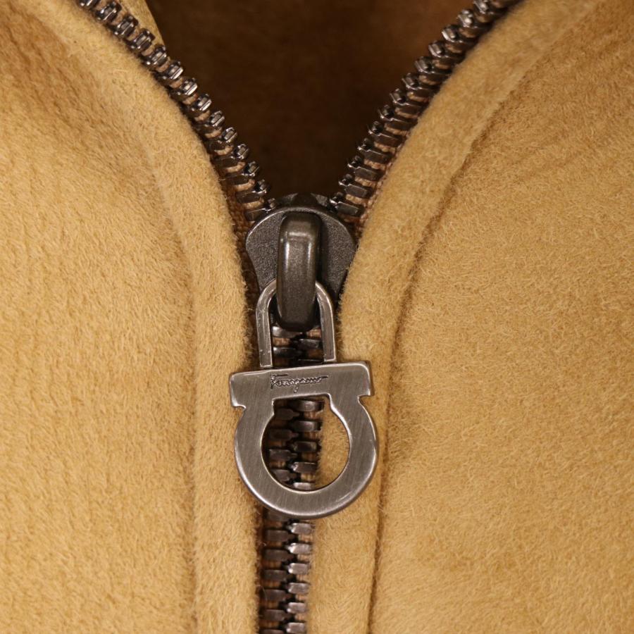 Salvatore Ferragamo サルヴァトーレフェラガモ ベージュ 裏地ボア