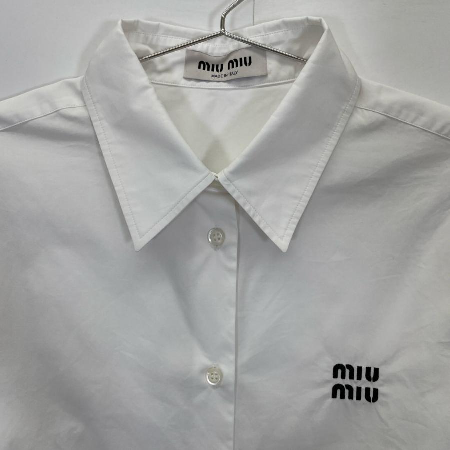 miu MIUMIU ミュウミュウ ホワイト ロゴ ポプリン長袖シャツ miu MIUMIU ミュウミュウ ホワイト ロゴ ポプリン長袖シャツ