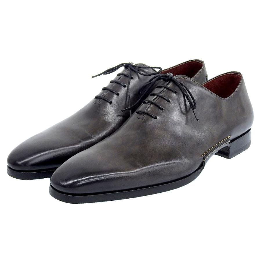 マグナーニ　MAGNANNI ホールカット　エナメル　ブラックレザーシューズ 新品同様 MAGNANNI マグナーニ コウモリ ホールカット レザーシューズ