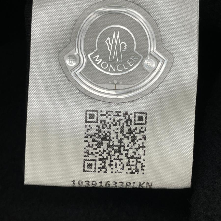MONCLER（モンクレール） 23年製 HOODIE ZIP UP ワッペンパーカー