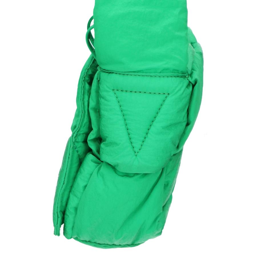 美品 BOTTEGA VENETA ボッテガヴェネタ パデッドテックカセット マキシ