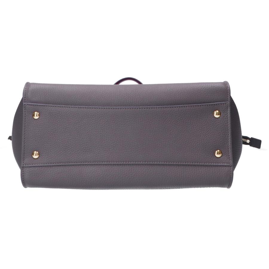 美品/ Salvatore Ferragamo サルヴァトーレフェラガモ GG 21F216 AMY