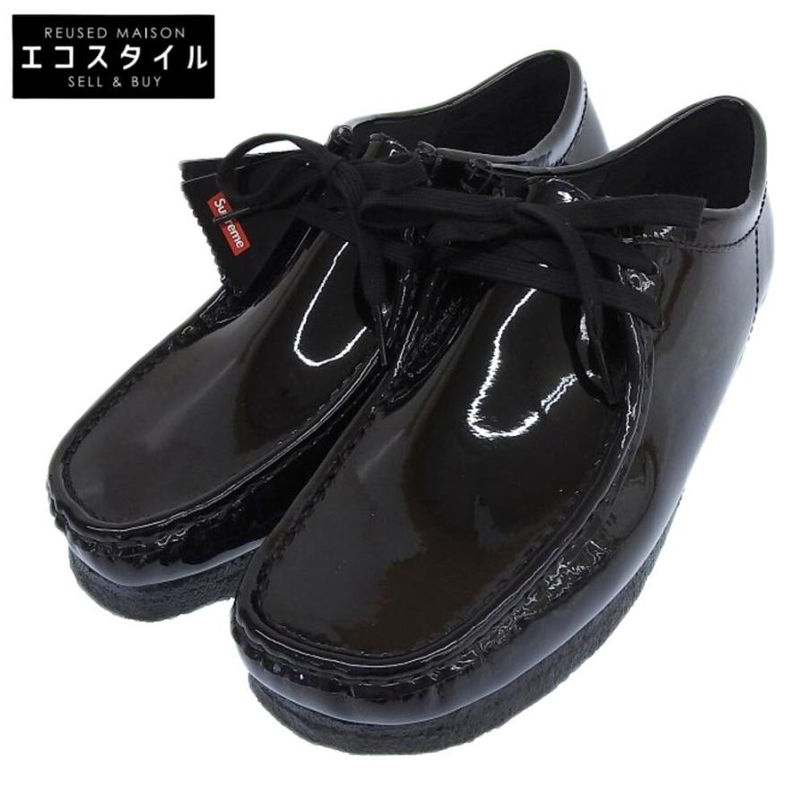 シュプリーム × クラークス パテントレザー ワラビー 