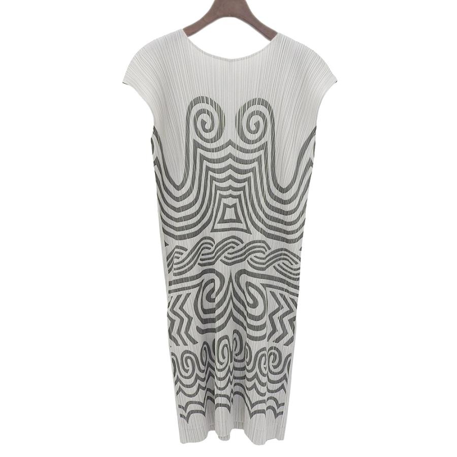 美品 PLEATS PLEASE ISSEY プリーツプリーズ エンボス加工 ワンピース