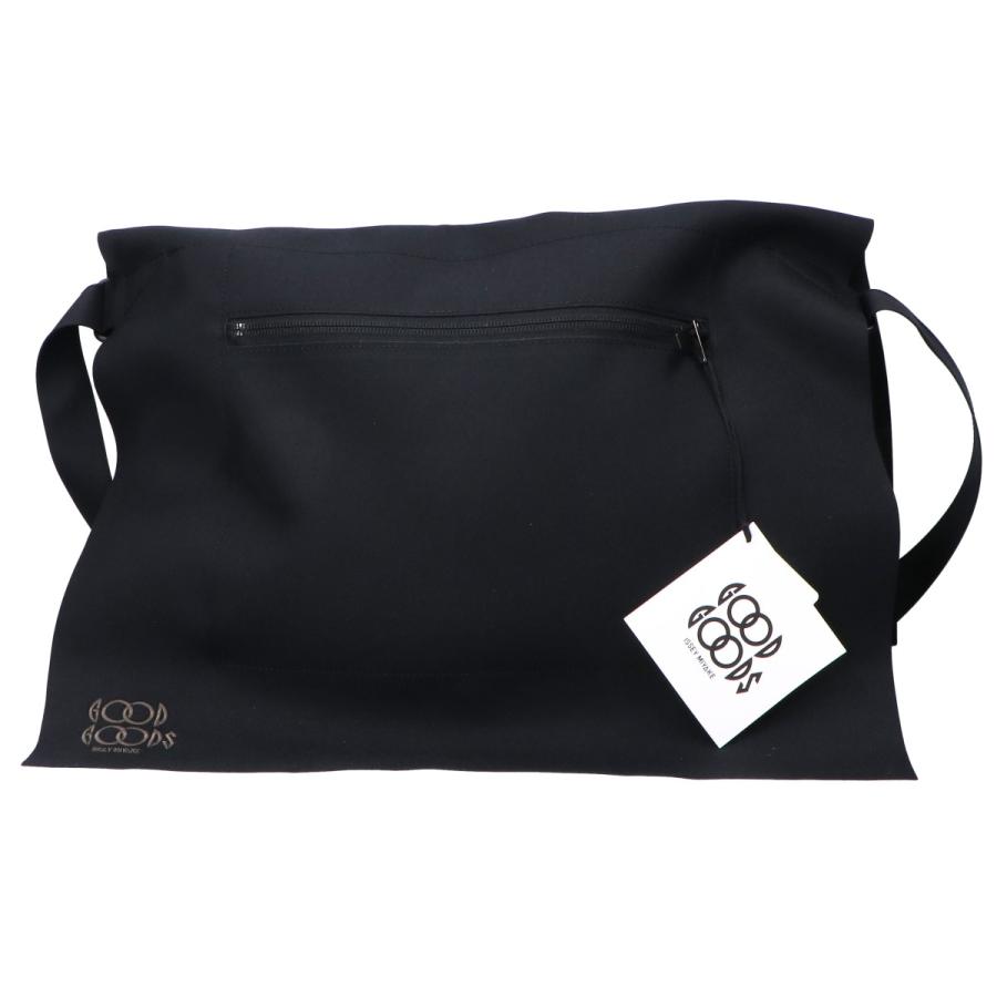 極美品 グッドグッズイッセイミヤケ ショルダーバッグ ポシェット サコッシュ グッド グッズ イッセイ ミヤケ新作バッグ「ボックス」“箱”着想の