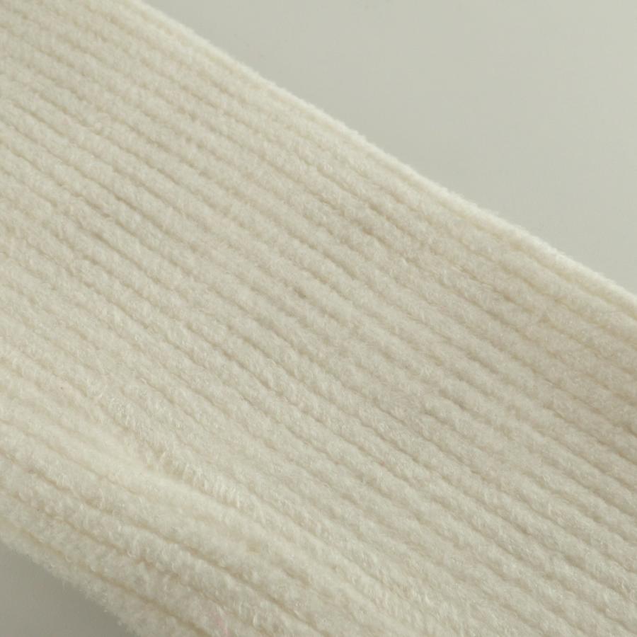 CHANEL クリーム色 タートルネック ノースリーブ 丈58cm CHANEL