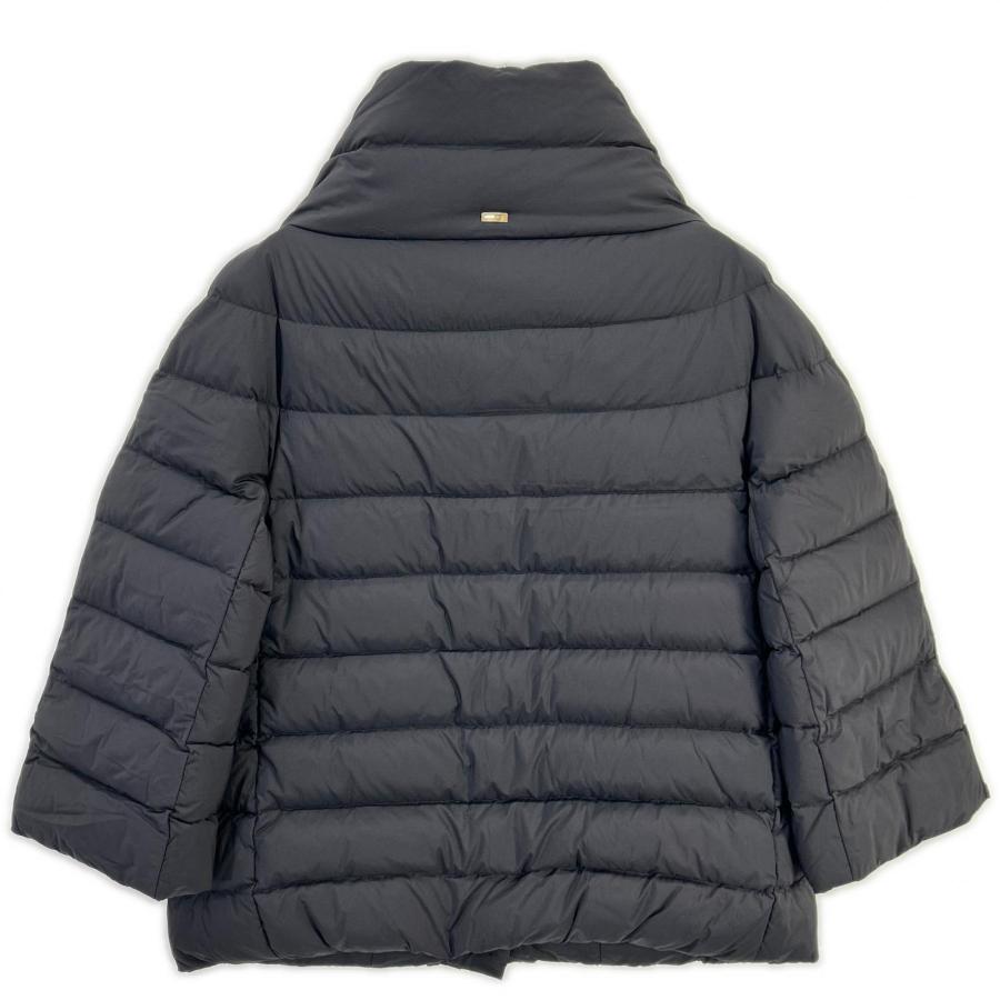 HERNO（ヘルノ） P10506D ブラック スタンドカラーダウンジャケット