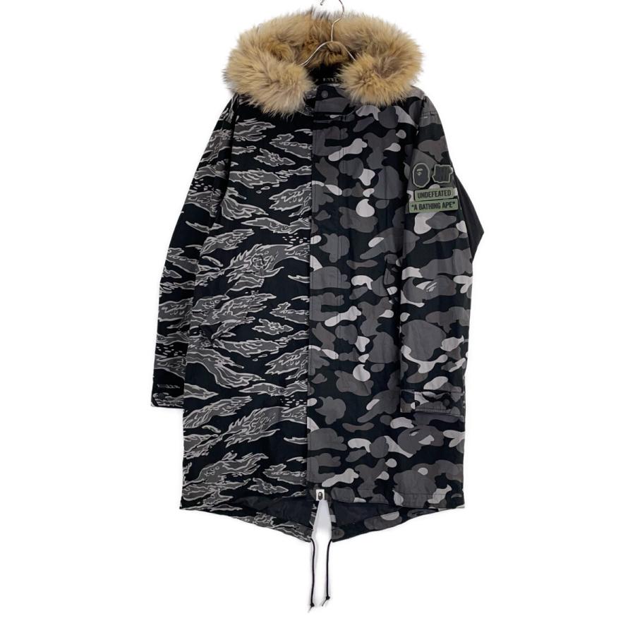 A BATHING APE アベイシングエイプ ×UNDEFEATED カモフラ M-51 モッズコート ブラック×グレー コート コットン メンズ 中古の画像