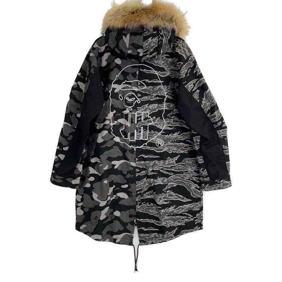 A BATHING APE アベイシングエイプ ×UNDEFEATED カモフラ M-51 モッズコート ブラック×グレー コート コットン メンズ 中古の画像