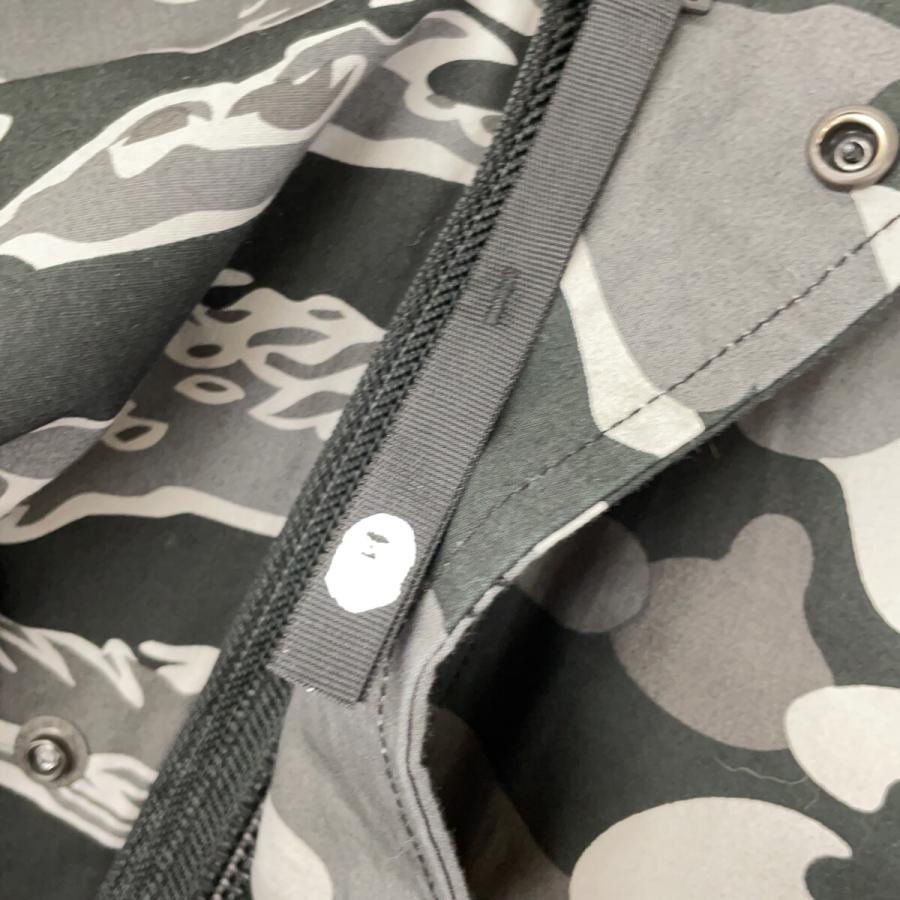 A BATHING APE アベイシングエイプ ×UNDEFEATED カモフラ M-51 モッズコート ブラック×グレー コート コットン メンズ 中古の画像