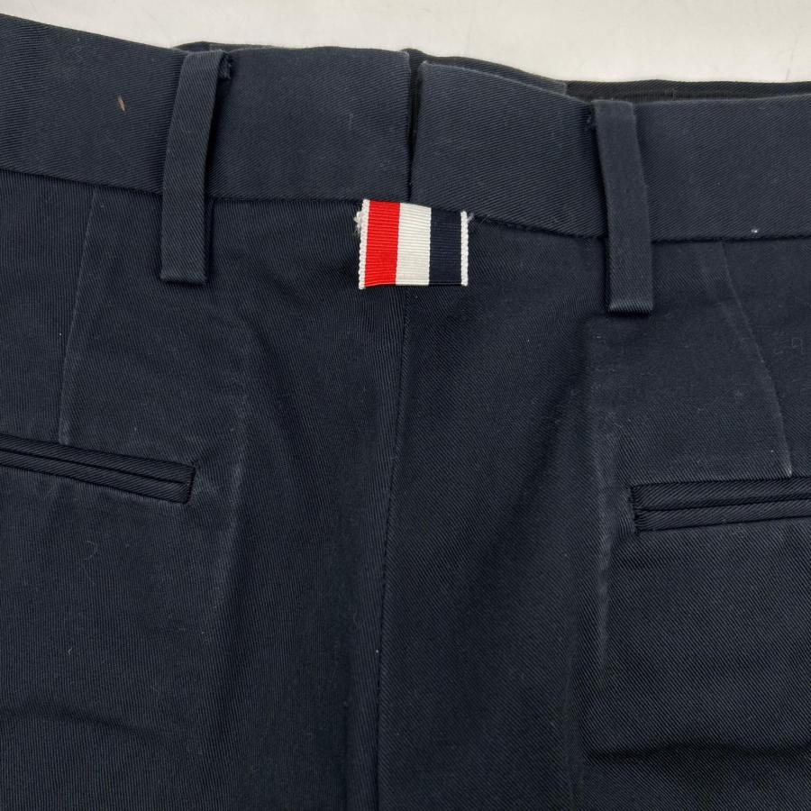 THOM BROWNE（トム ブラウン） MTU165AW7022 ネイビー チノ ハーフ