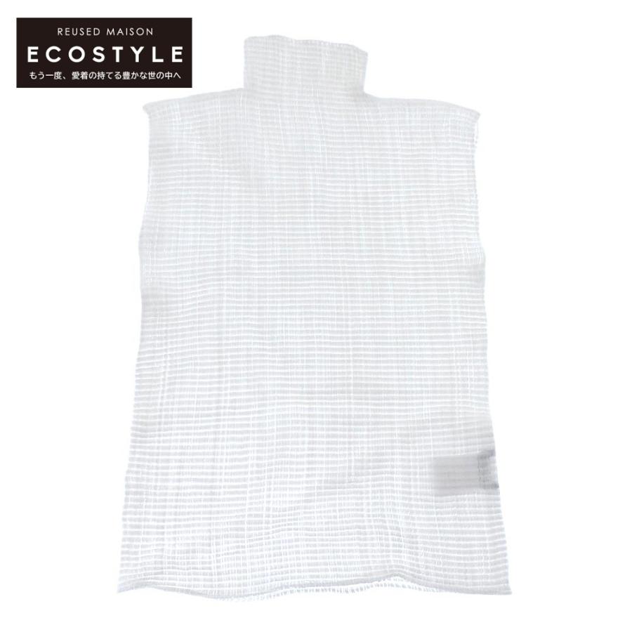ミーバイイッセイミヤケ　ノースリーブ　ホワイト イッセイミヤケISSEY MIYAKE 3Dスチームストレッチプリーツ