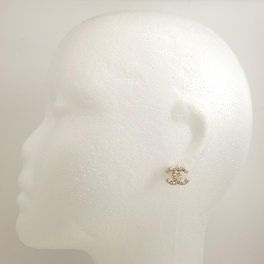 CHANEL シャネル E16V ココマーク フェイクパール ライン CHANEL シャネル E16V ココマーク フェイクパール ライン